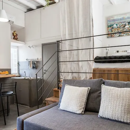 Iflat Trastevere Bianca's House Διαμέρισμα